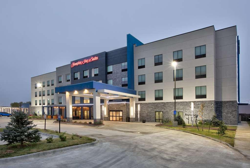 Hampton Inn & Suites Далхарт Экстерьер фото
