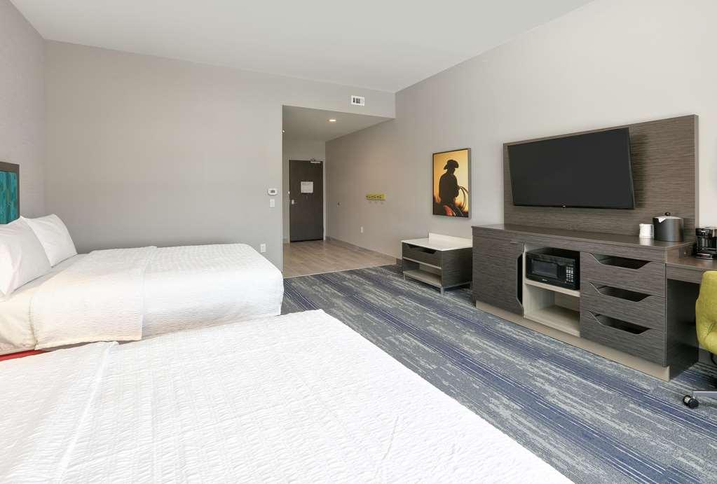 Hampton Inn & Suites Далхарт Номер фото
